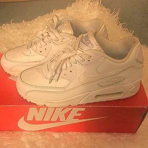 White AIR MAX 90